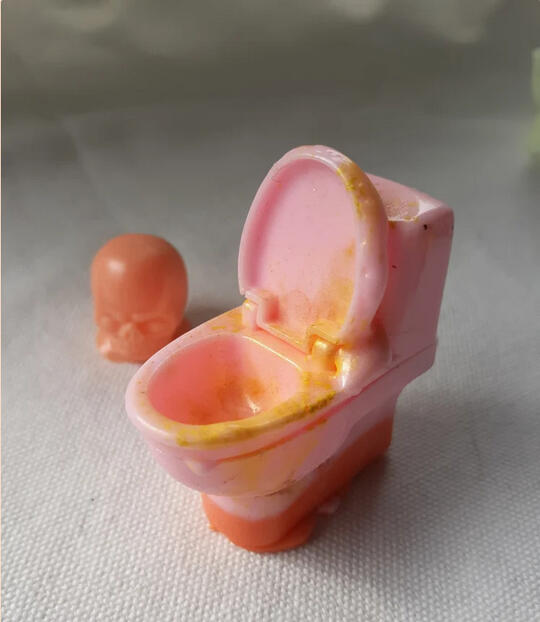 Pink Toilet Peeker RESIN Pink Toilet Peeker RESIN